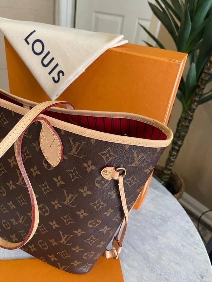 LOUIS VUITTONNeverfull MM Monogram Canvas