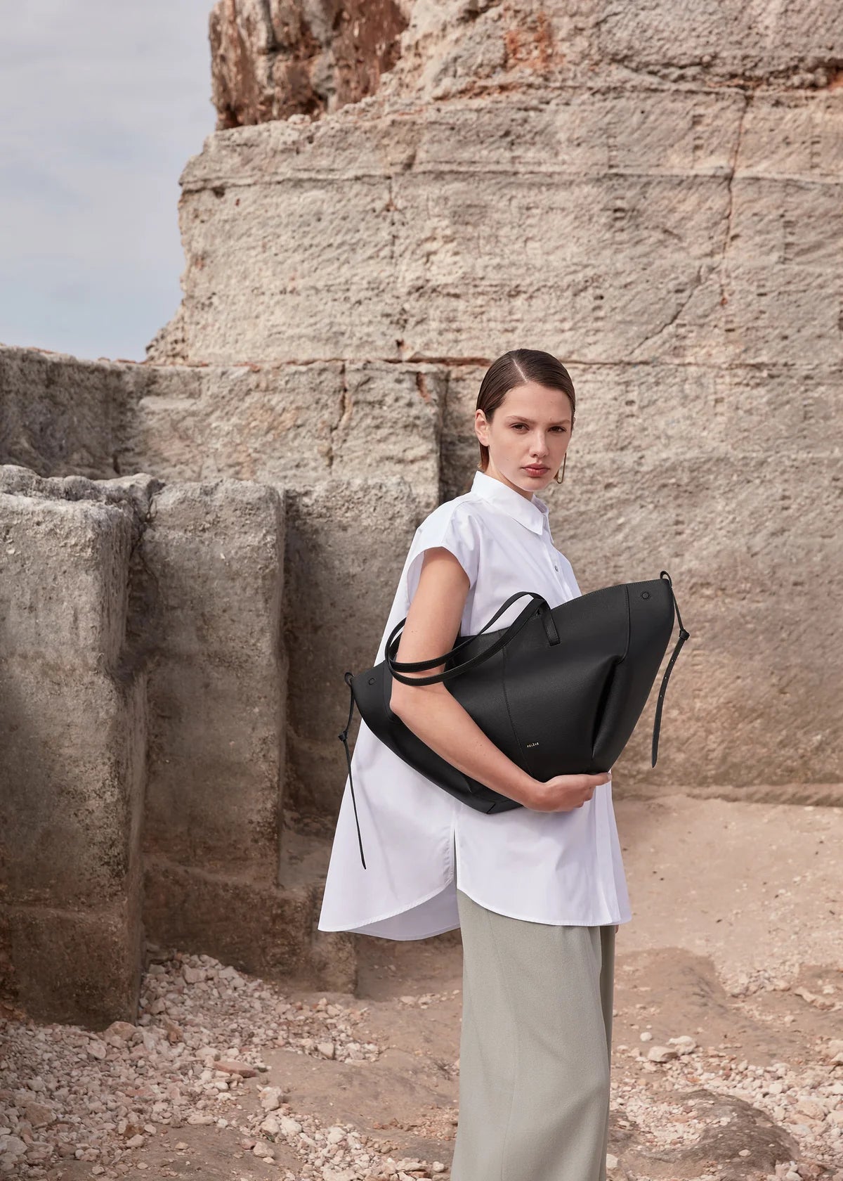 PolènePolène Leather Cyme Tote Bag NOIRE